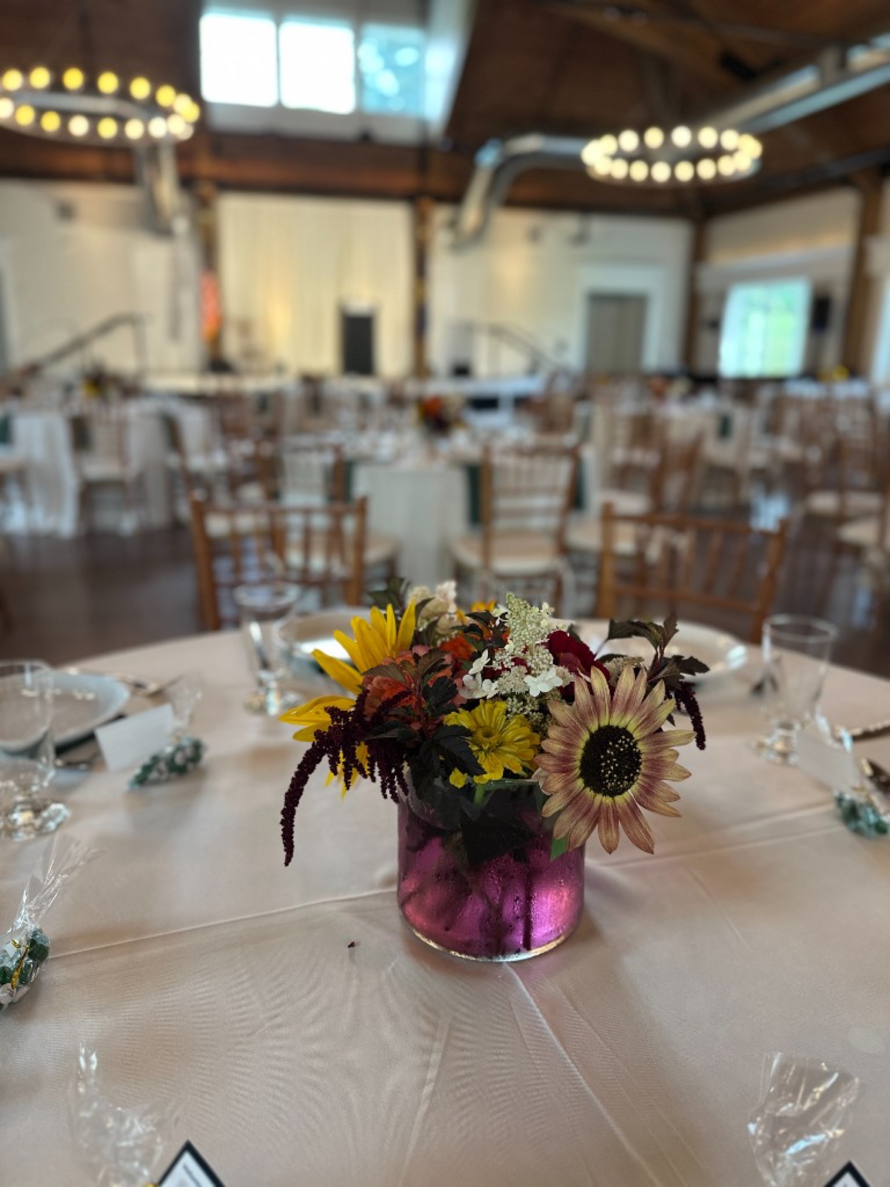 Sunflower centerpiece by Ann of the Hildene staff, later given as a prize.
